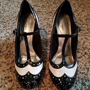 Oxford Mary Jane Heels